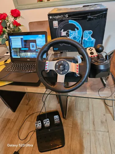 Volante Logitech G27 usado