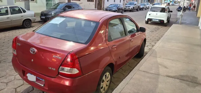 Toyota Etios XS Sedan 1.5 Flex 16V 4P Mec. 2013