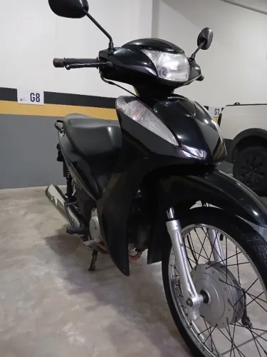 Vende-se Biz 125 ano 2012