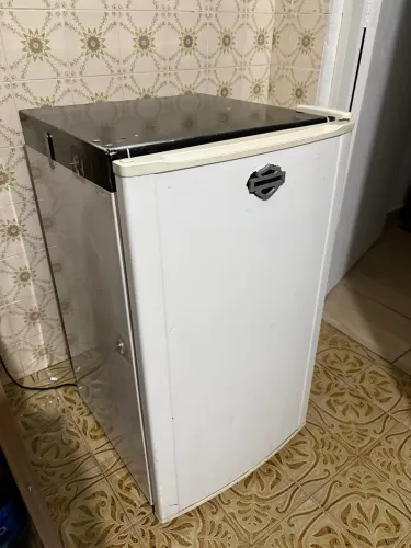 Frigobar Electrolux 122L