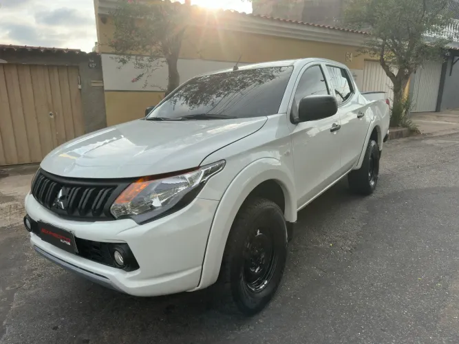 Mitsubishi L200 Triton Sport GLS 2.4 CD Diesel Aut. 2024