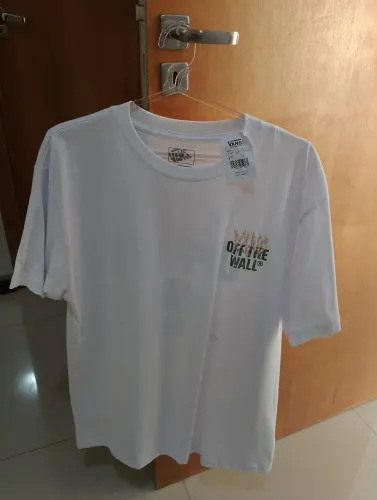 Vendo camisa vans off the wall