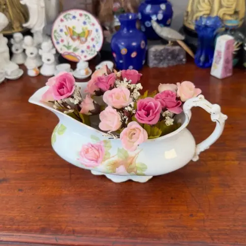Molheira em porcelana inglesa John Maddock & Sons.
