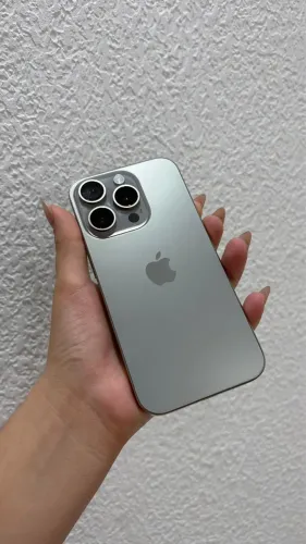 iPhone 15 pro 512GB