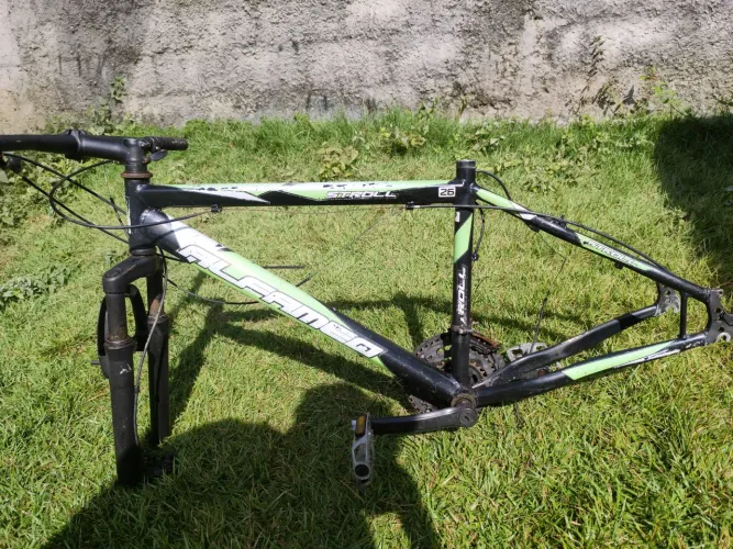 Bike aro 26 Alfameq + rodas e peças | Quadro íntegro