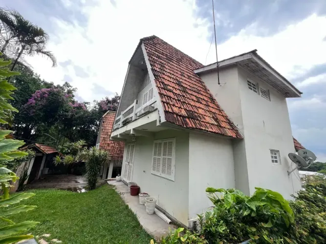 Casa Vila Diva Granja Viana | 460m², 4 dorms (2 suítes), piscina, 4 vagas | Venda/Locação