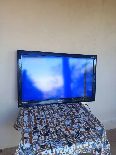 Tv semp 40 polegada , nao e smart