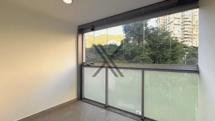 Sala Comercial em São Conrado em edifício moderno