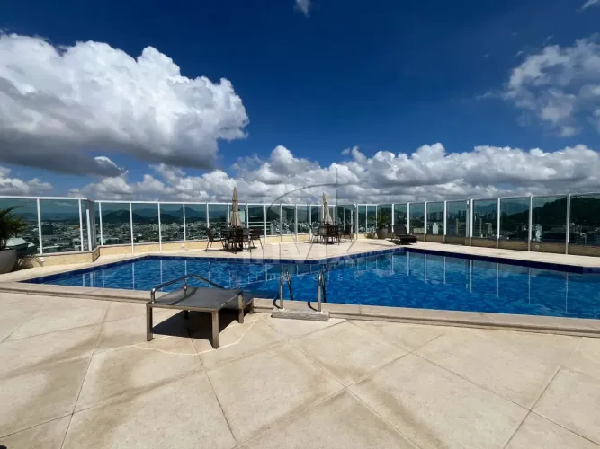 Amplo apartamento 3Q na Praia da Costa com lazer na cobertura e vista 360°