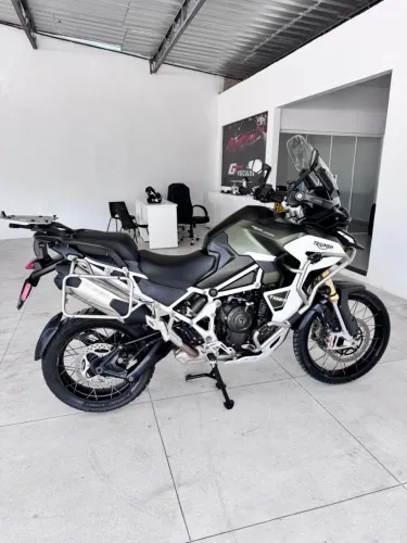 TRIUMPH TIGER 1200 RALLY EXPLORER