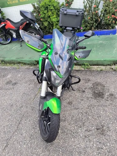 BAJAJ DOMINAR 400 2025