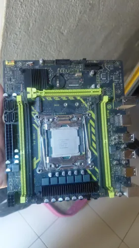 Kit Motherboard X99 P4 + Processador Intel Xeon E5-2630 v4