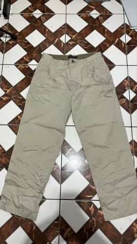 Calça Tommy Hilfiger TAM 44