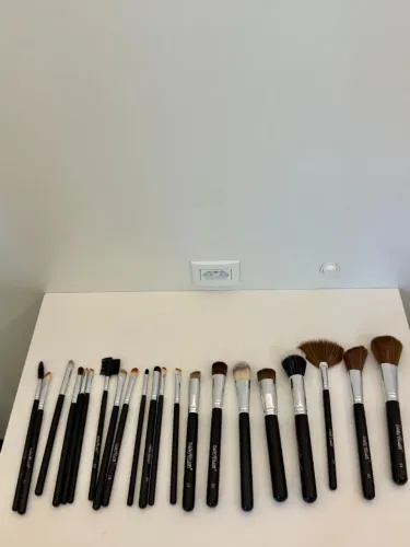 Kit 21 pincéis de maquiagem macrilan