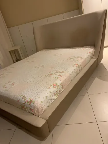Cama Queen Uultis Designer- OPORTUNIDADE