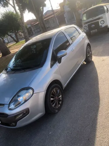 Fiat Punto Essence 1.6 Flex 16V 5P 2013