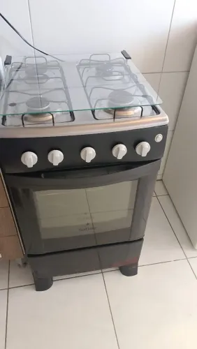 Vendo fogão em bom estado 350 reais