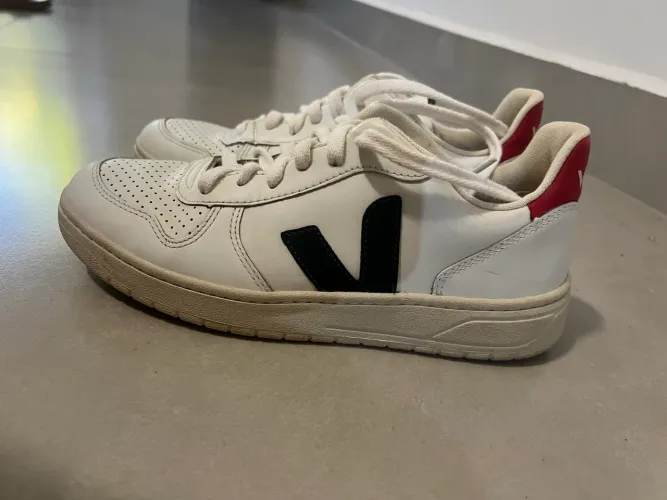 Tênis vert/ veja original tamanho 36