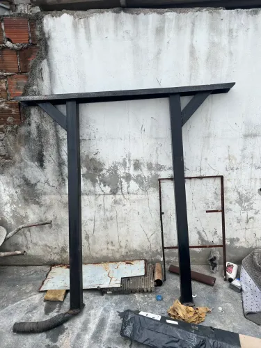 Gigante caminhão reboque 