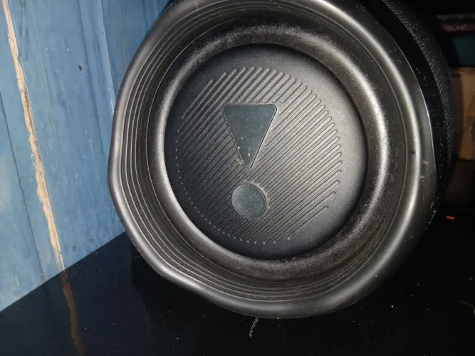 Vendo bomboox 3, semi nova