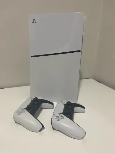 PlayStation 5 slim mídia digital 1TB + 2 controles