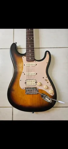 Guitarra Squier Stratocaster by Fender