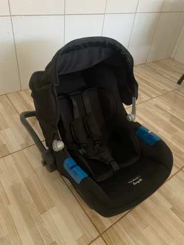 Vende-se Bebê Conforto
