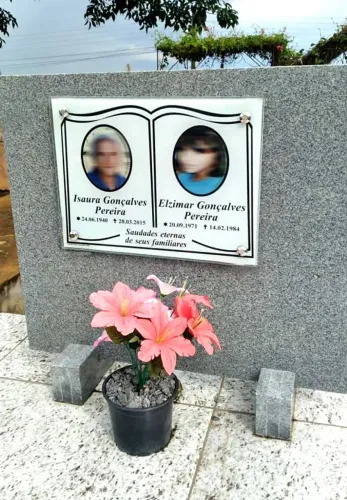 Placa póstuma em vidro temperado 