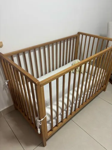 Berço e Mini Cama de Madeira Maciça