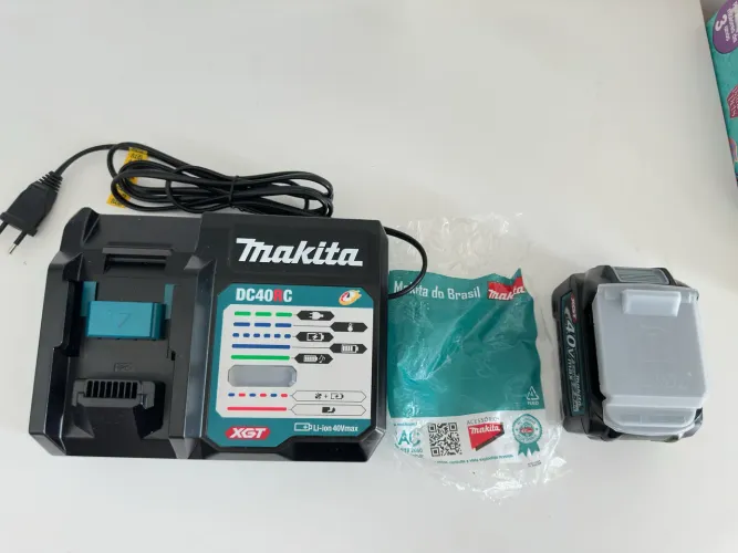 Carregador DC40RC e bateria BL4025 Makita