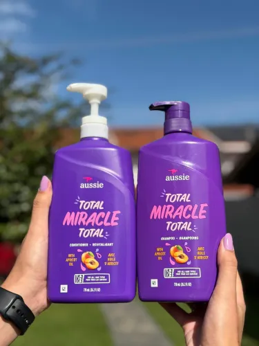 Kit Shampoo + Condicionador Aussie Miracle
