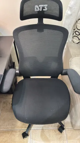 Cadeira Ergonômica DT3 Vita Super - Excelente Estado