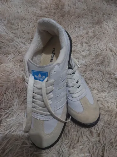 Tênis adidas samba
