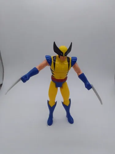 Boneco Articulado Wolverine Titan Hero Series Original Hasbro 2023 - 28 cms