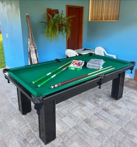 Mesa de sinuca com ardósia mineira, ideal para lazer