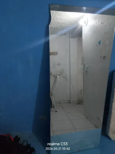 Cadeira de barbeiro espelho e bancada 