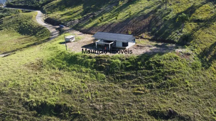 Terreno Rural com área de 23.283,24m², com casa em construção, na Localidade Ribeirão Bugi