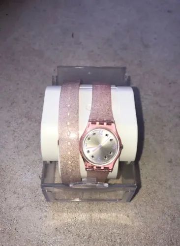 Relógio feminino Swatch rosa