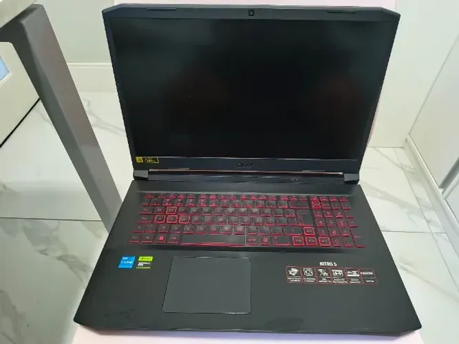 Notebook Acer Nitro 17" Super novo