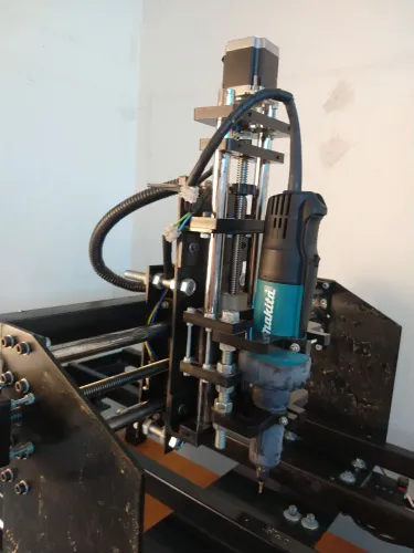 CNC 1 METRO POR 50CM aceita proposta 