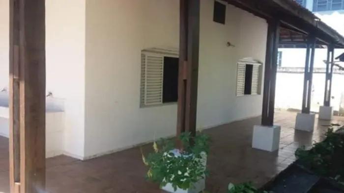 Casa à Venda com Área Comercial Aprovada no Jardim Santa Maria! 400m², 3 Dorms, 4 Vagas -