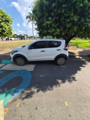 Fiat Mobi Like 1.0 Fire Flex 5P. 2024