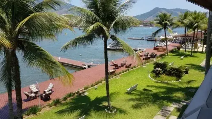 Apartamento à Beira-Mar com Marina Privativa - Angra dos Reis