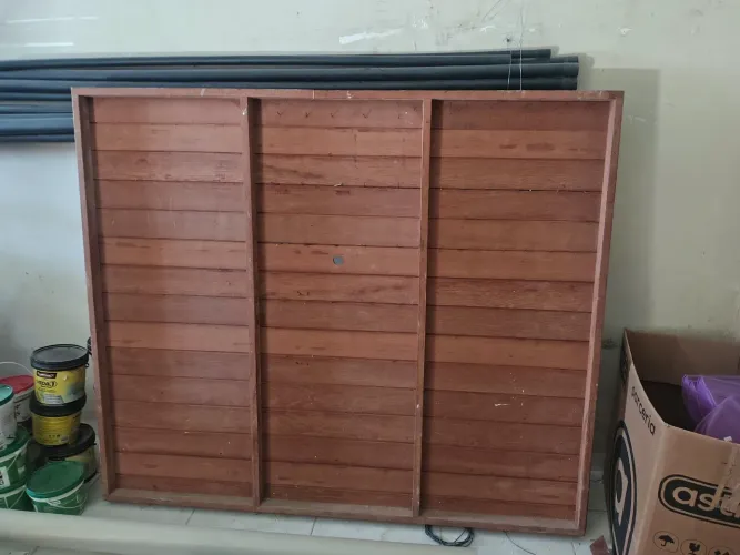 Painel em madeira maciça (Para várias utilidades)