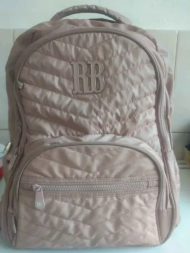 Mochila RB rosa claro semi nova bairro Engenho de Dentro.