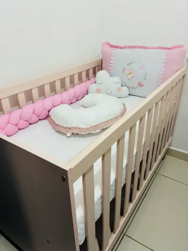 Berço rose/menina 