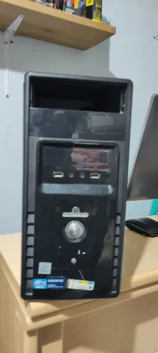 Cpu 775, Win 7 ou Linux, 2 gb DDR2, HD 160gb