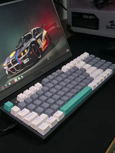 Teclado Mecânico Gamer Machenike K500-B94 RGB Switch Brown Cinza Seminovo