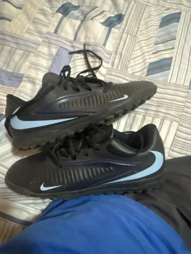 Chuteira Nike Phantom Society Preta -Usada