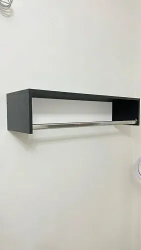 Cabideiro suspenso em MDF 1metro Preto/branco